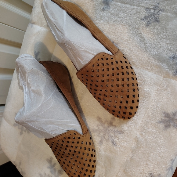 Franco Sarto Shoes - Franco Sarto Zerbino Tan Loafers with laser Cut Detail 9.5